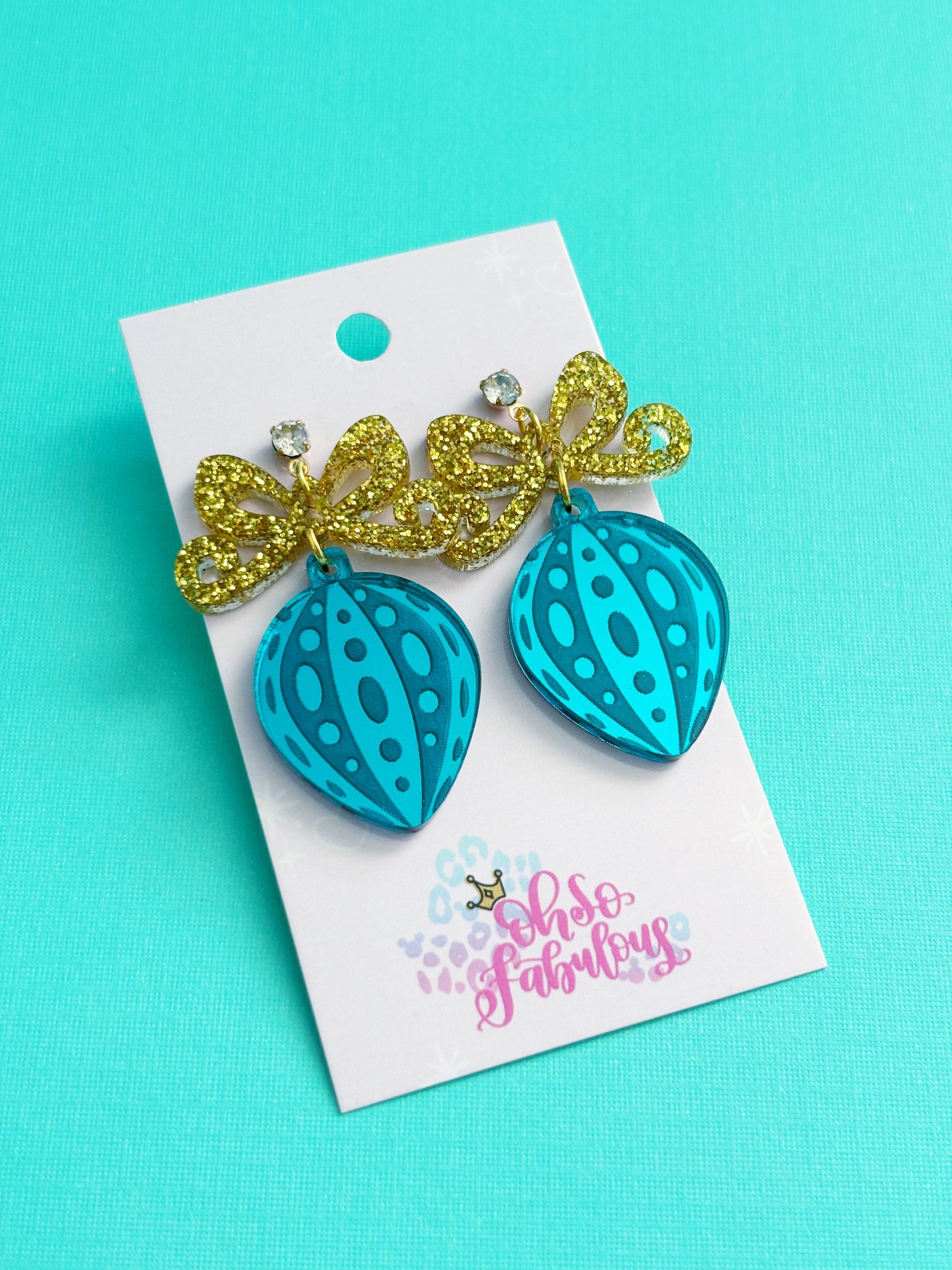 Ornament /// Christmas Dangle Earrings