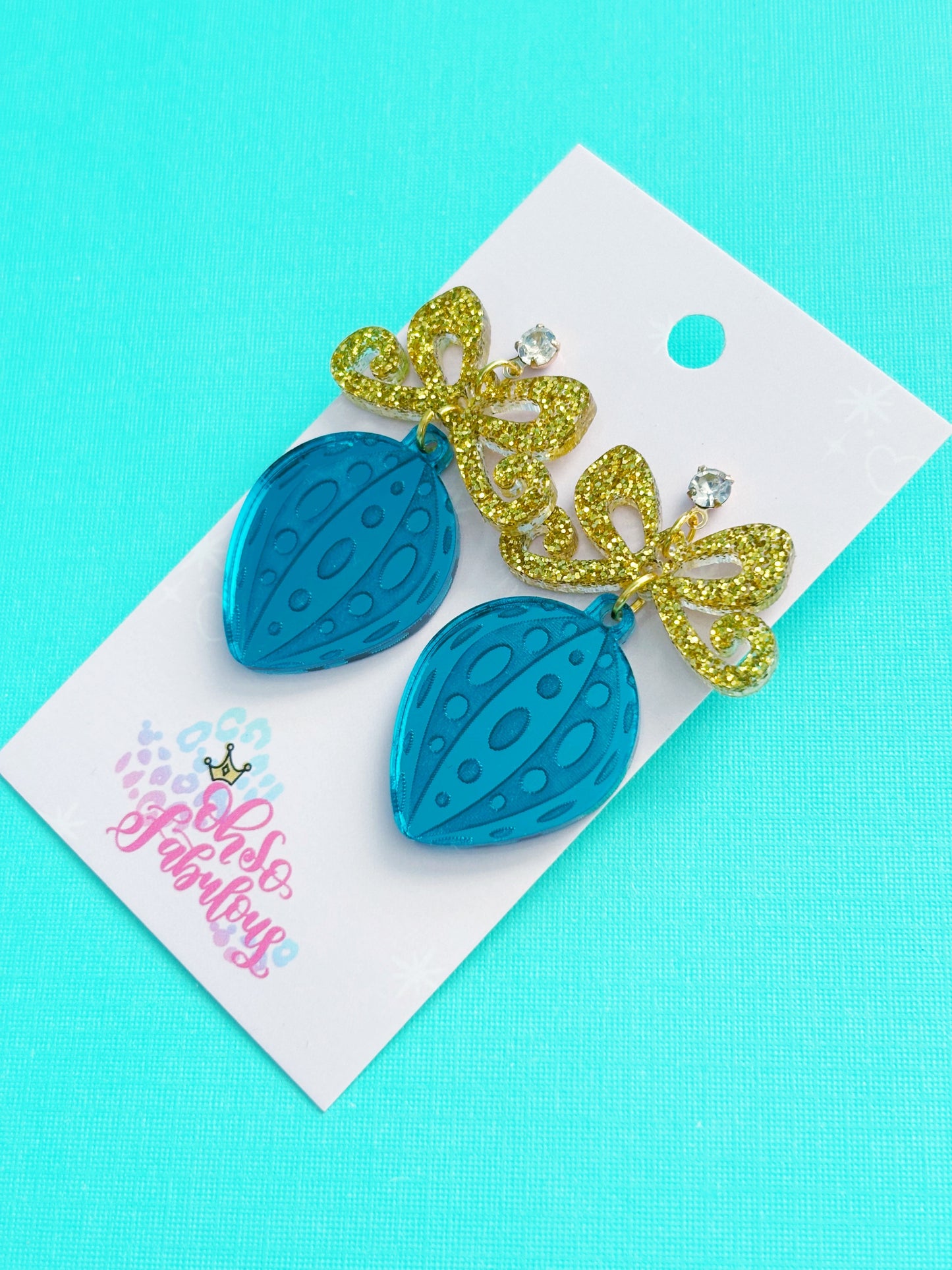 Ornament /// Christmas Dangle Earrings